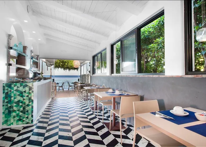 Il Cefalo & Restaurant Hotel 3*